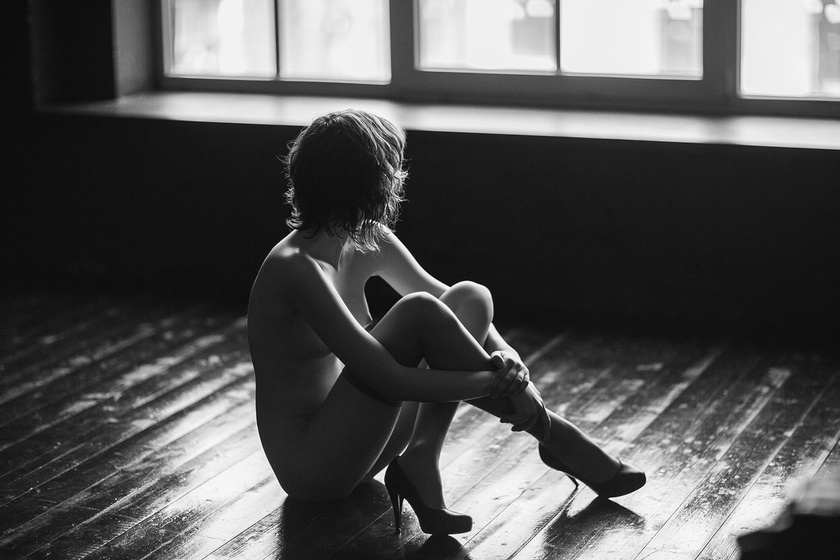 Тимур Супонов делает чувственные фото красивых девушек