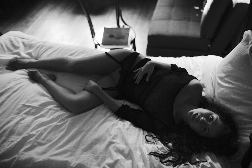 Тимур Супонов делает чувственные фото красивых девушек