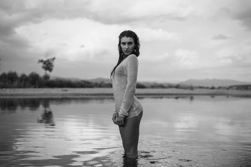 Тимур Супонов делает чувственные фото красивых девушек