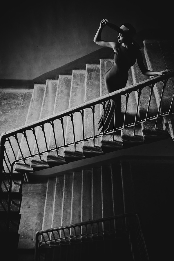 Тимур Супонов делает чувственные фото красивых девушек