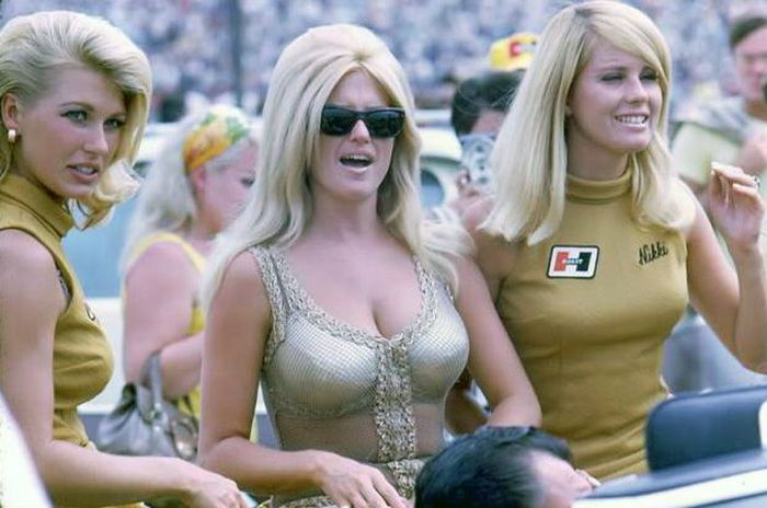 Ретро девчонки