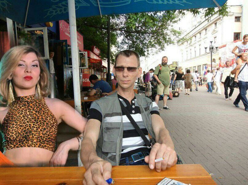 Грузчик 8-го разряда покоряет сердца красоток. В чем же секрет?