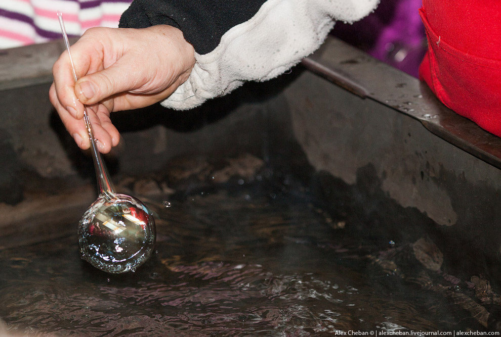 Производство елочных игрушек