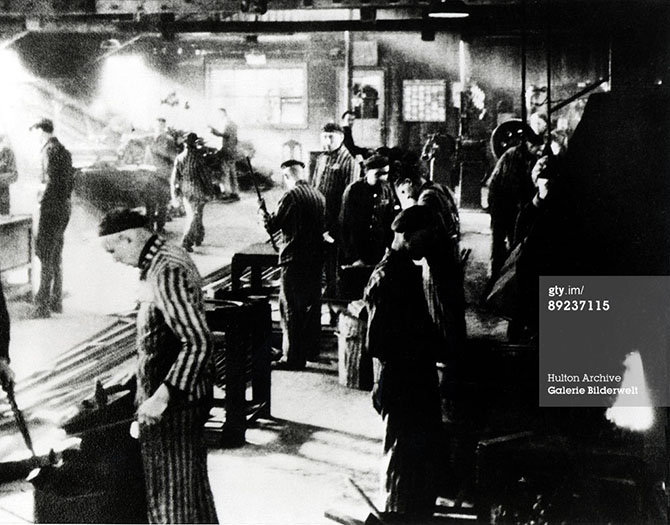 70 лет назад Красная армия освободила лагерь смерти Освенцим 70 лет назад Красная армия освободила лагерь смерти Освенцим