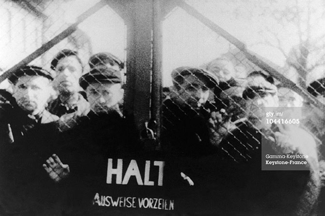 70 лет назад Красная армия освободила лагерь смерти Освенцим 70 лет назад Красная армия освободила лагерь смерти Освенцим