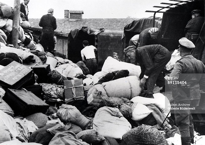 70 лет назад Красная армия освободила лагерь смерти Освенцим 70 лет назад Красная армия освободила лагерь смерти Освенцим