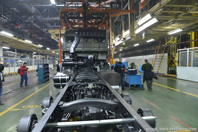 Как рождаются КАМАЗы (31 фото)