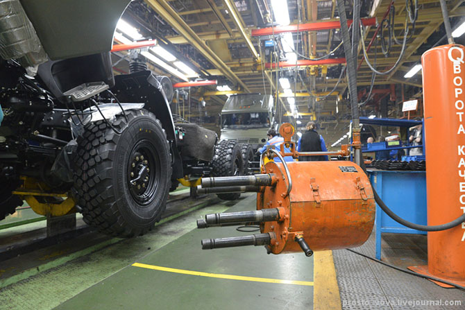 Как рождаются КАМАЗы (31 фото)