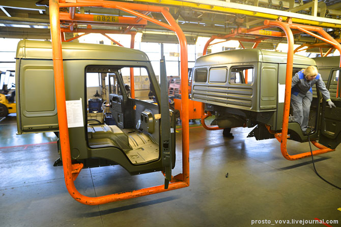 Как рождаются КАМАЗы (31 фото)