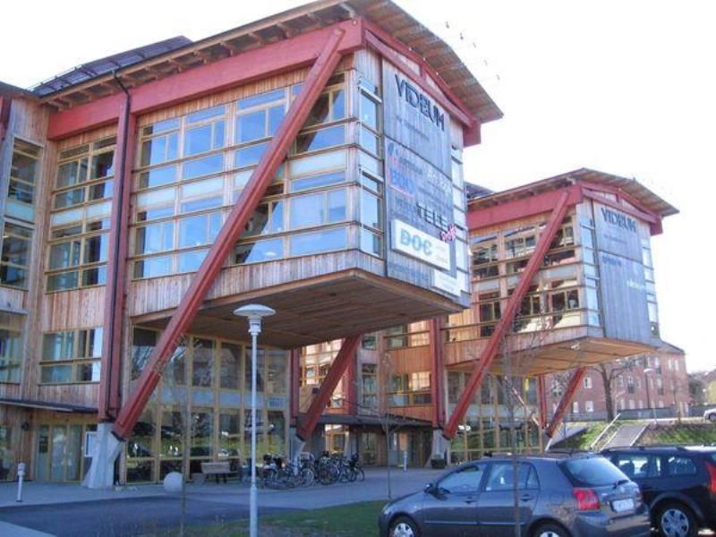 Как живут иммигранты в Швеции (33 фото)