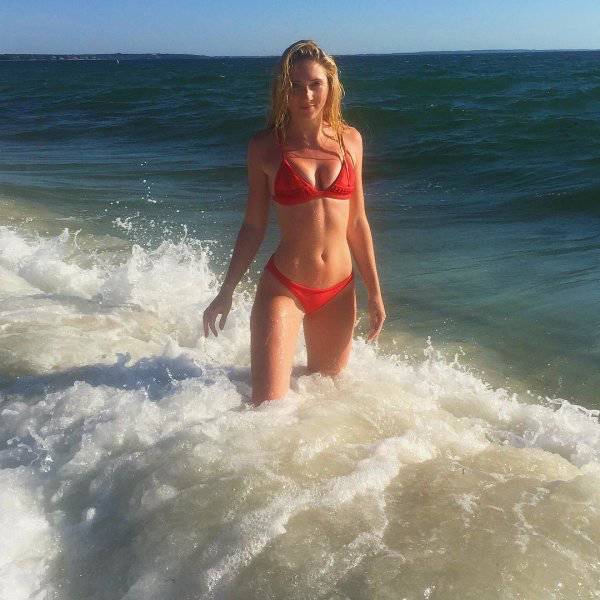 Девушки и вода