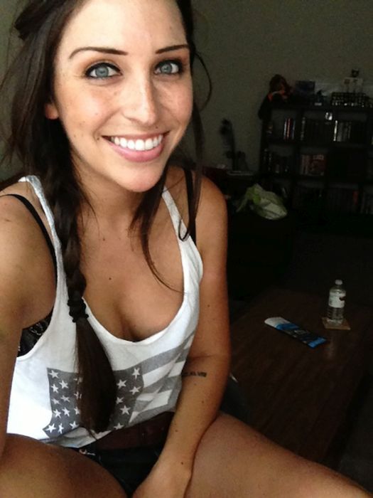 Девушки улыбаются (36 фото)