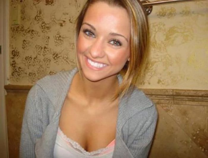 Девушки улыбаются (36 фото)