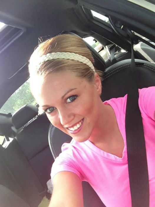 Девушки улыбаются (36 фото)