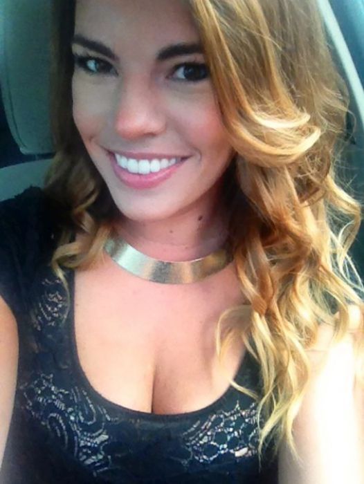 Девушки улыбаются (36 фото)