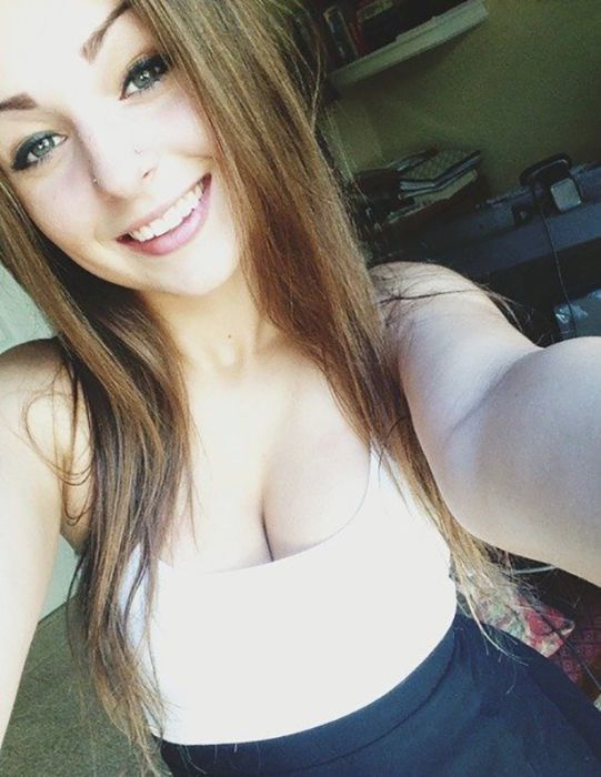 Девушки улыбаются (36 фото)