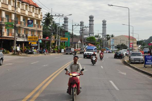 Как ведут себя на дорогах в разных странах Как ведут себя на дорогах в разных странах