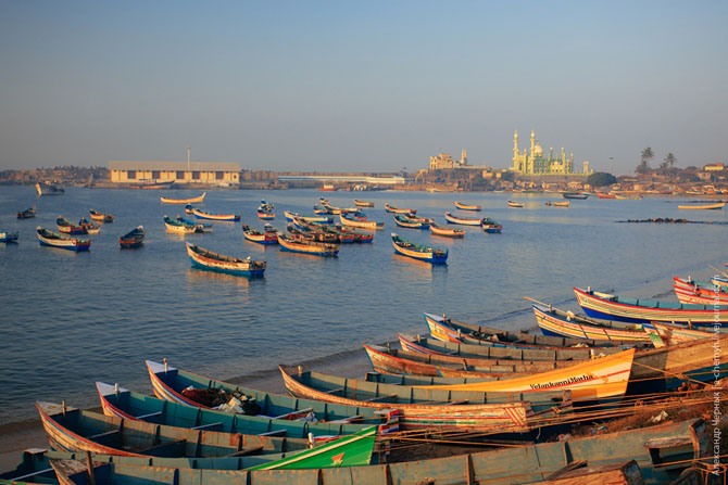 По ту сторону курорта. Морской порт Вижинджам По ту сторону курорта. Морской порт Вижинджам