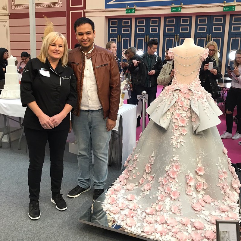 Невероятное свадебное платье-торт