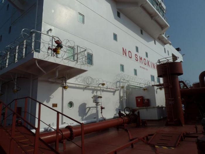 Способы защиты судна от сомалийских пиратов