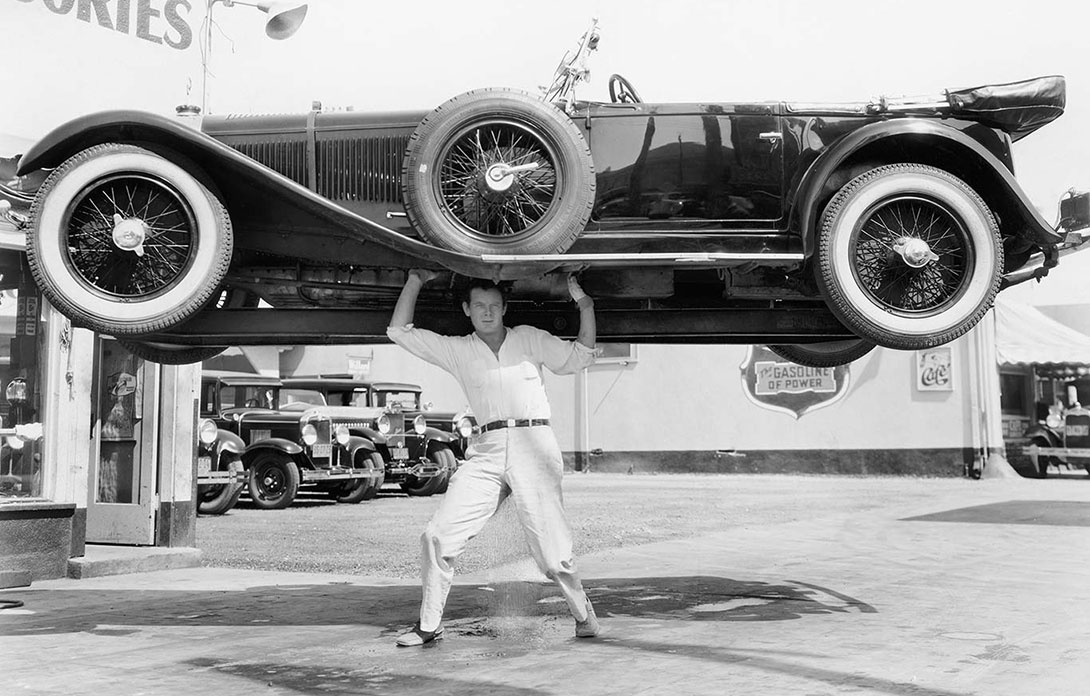 Что должен мужчина по мнению женщин (10 фото)