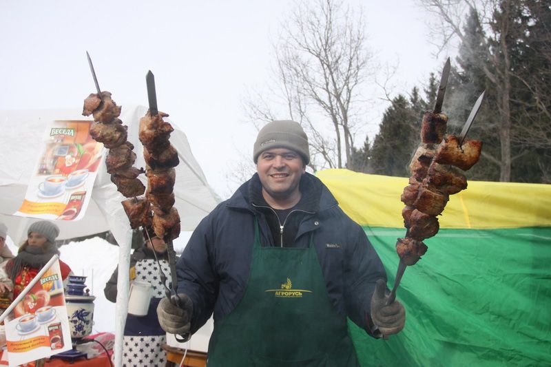 Что должен мужчина по мнению женщин (10 фото)