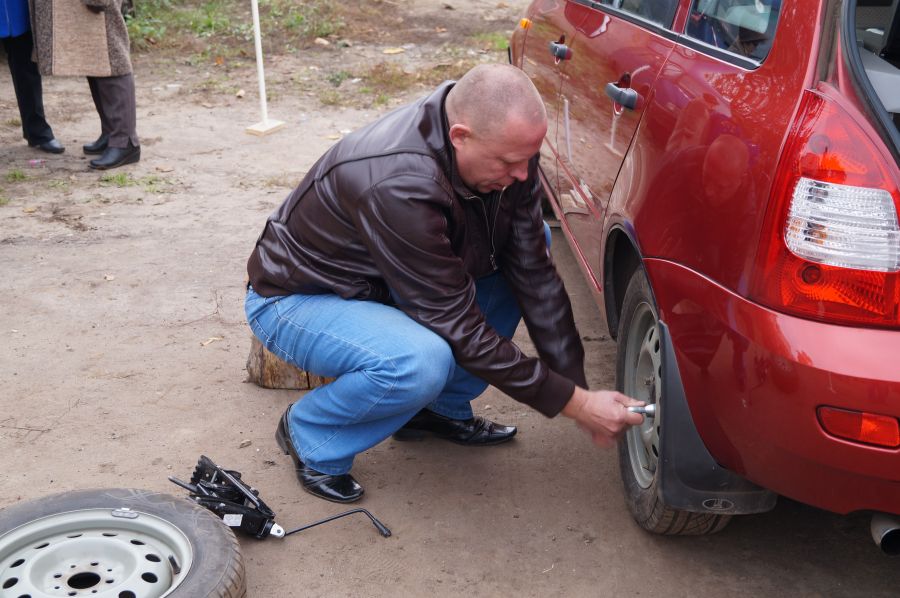 Что должен мужчина по мнению женщин (10 фото)