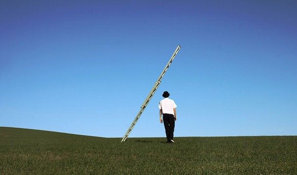 Как возникли самые распространённые суеверия (16 фото)