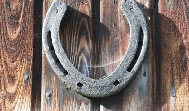 Как возникли самые распространённые суеверия (16 фото)