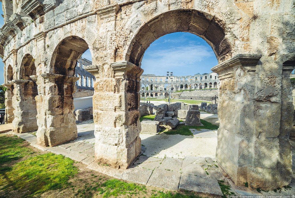 Древний амфитеатр в Хорватии Древний амфитеатр в Хорватии