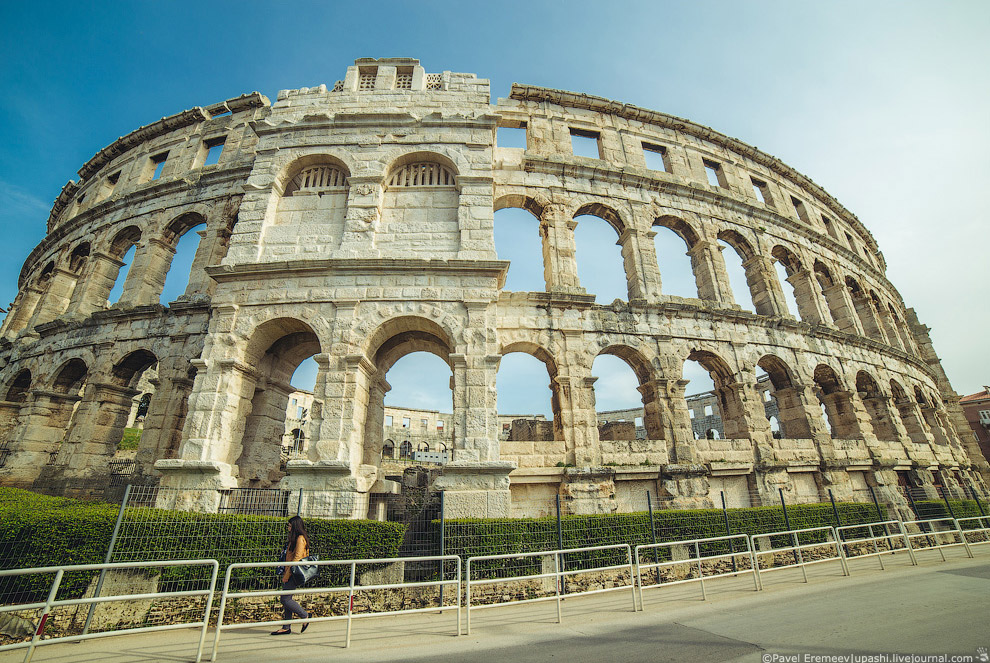 Древний амфитеатр в Хорватии Древний амфитеатр в Хорватии