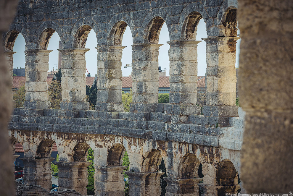 Древний амфитеатр в Хорватии Древний амфитеатр в Хорватии