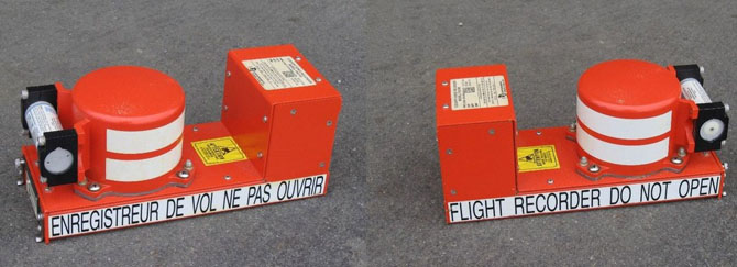 Как устроен черный ящик самолета (12 фото)