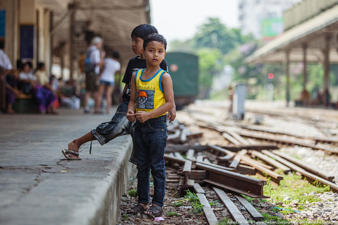 Как ездят на электричках в Юго-Восточной Азии