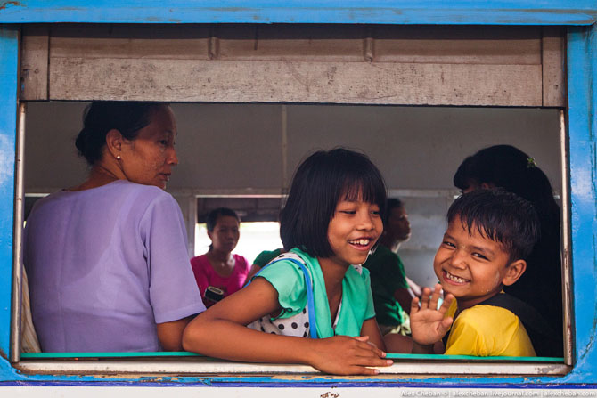 Как ездят на электричках в Юго-Восточной Азии