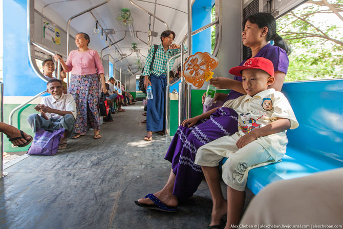 Как ездят на электричках в Юго-Восточной Азии