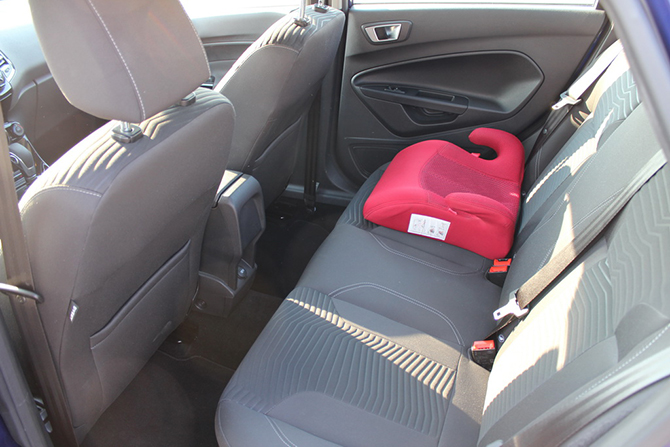 Пробуем седан Ford Fiesta 2015 «на вкус»