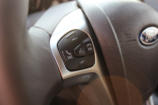 Пробуем седан Ford Fiesta 2015 «на вкус»