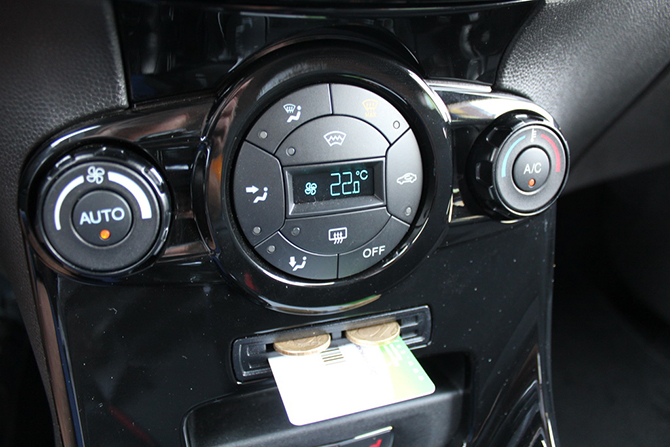 Пробуем седан Ford Fiesta 2015 «на вкус»