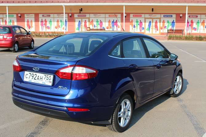 Пробуем седан Ford Fiesta 2015 «на вкус»