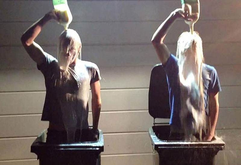 Милкинг – новый фотомэм в западной сети