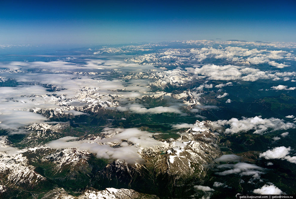 Земля из окна самолета в 2013 году