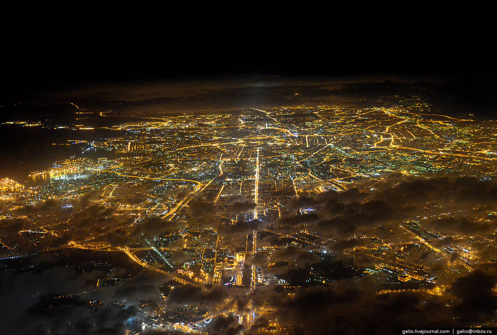 Земля из окна самолета в 2013 году