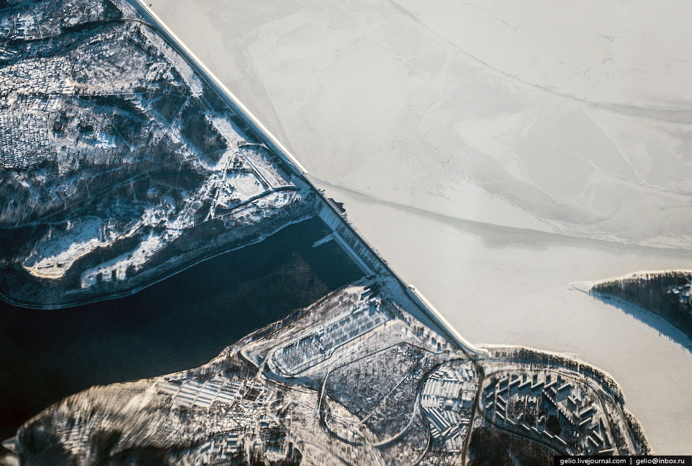 Земля из окна самолета в 2013 году