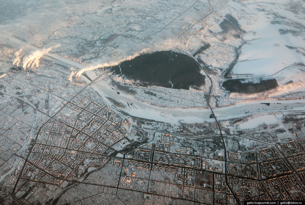 Земля из окна самолета в 2013 году