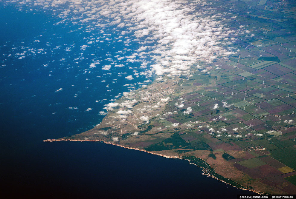 Земля из окна самолета в 2013 году