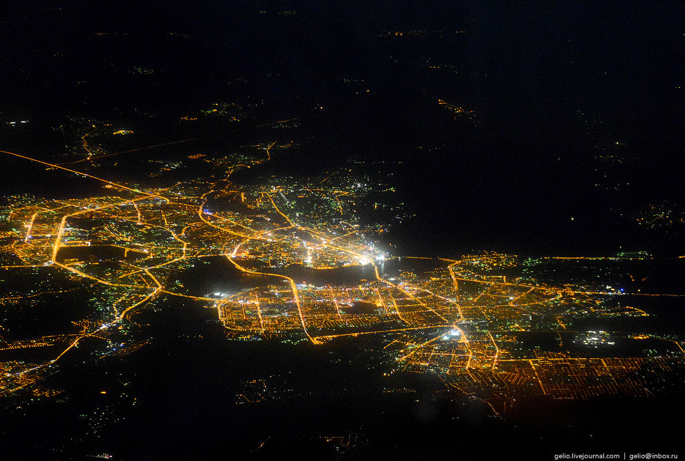 Земля из окна самолета в 2013 году