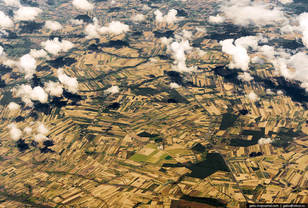 Земля из окна самолета в 2013 году