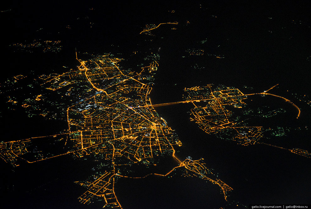 Земля из окна самолета в 2013 году
