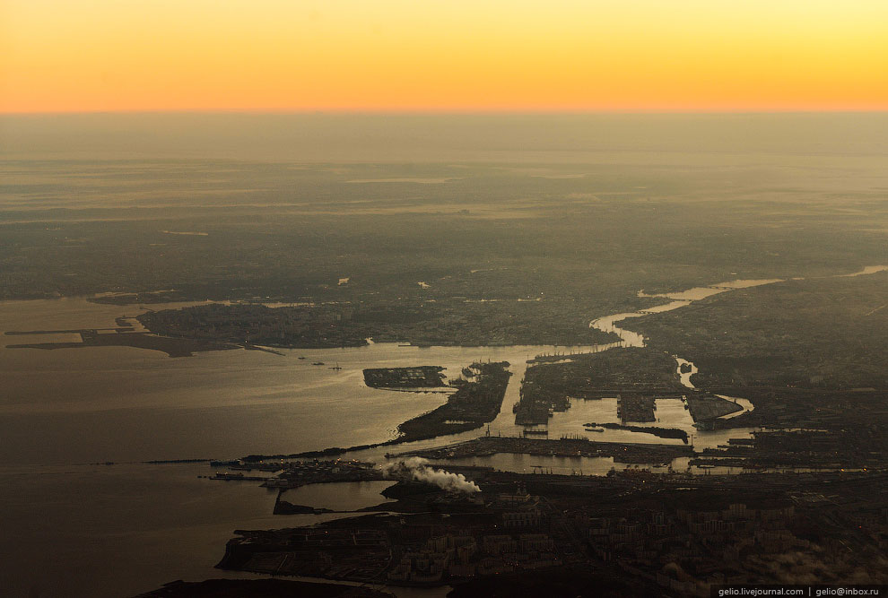 Земля из окна самолета в 2013 году